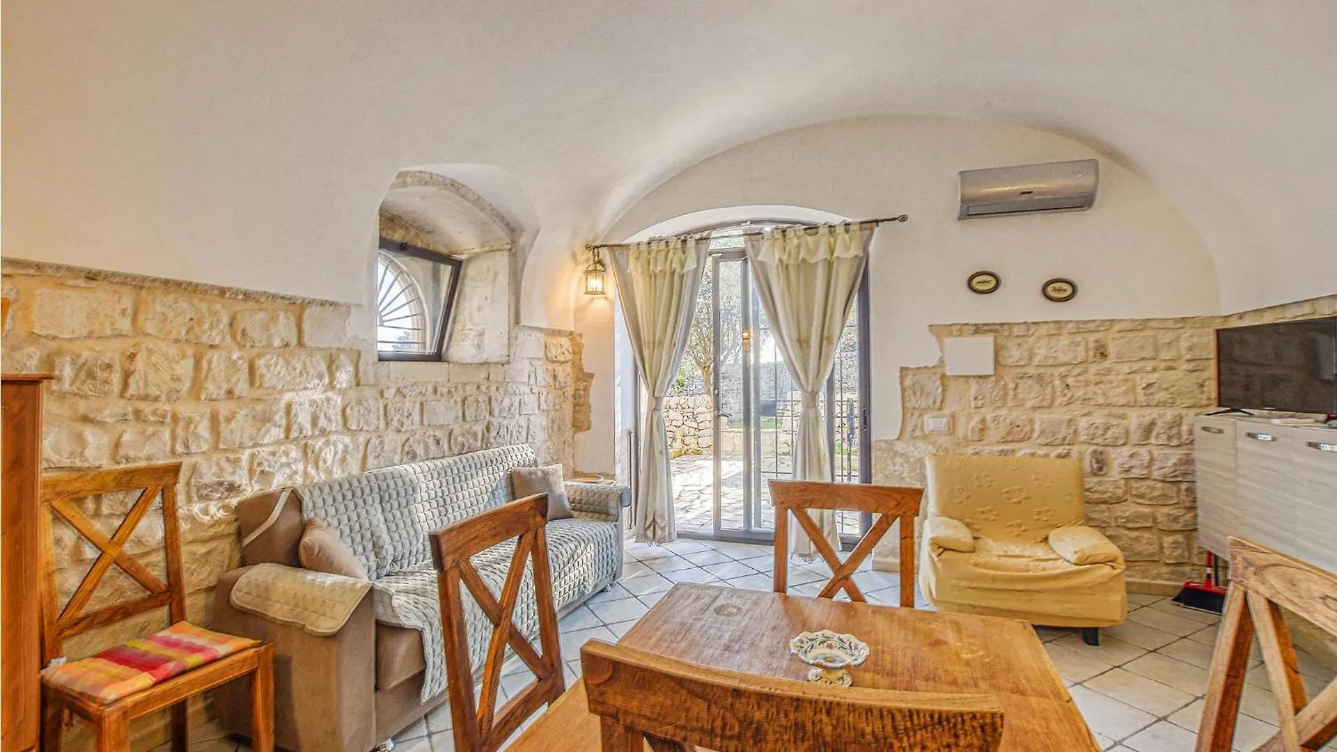 Cozy Home In Modica With Kitchenette