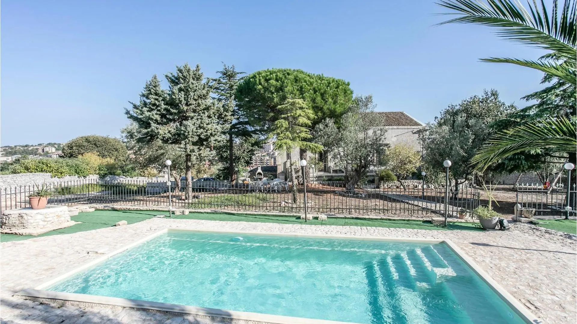 Holiday home Cozy Home In Modica With Kitchenette