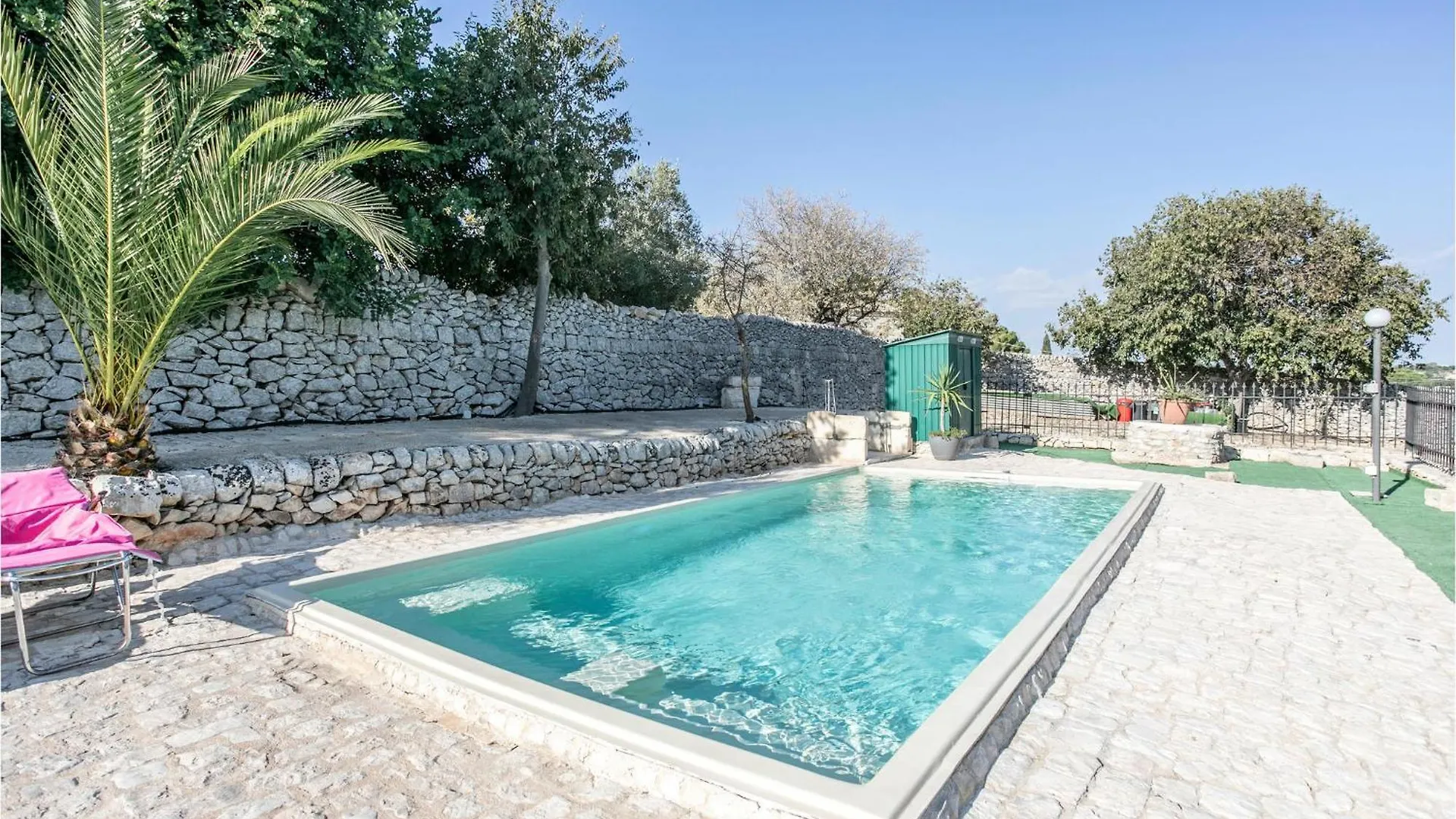 Cozy Home In Modica With Kitchenette 0*,