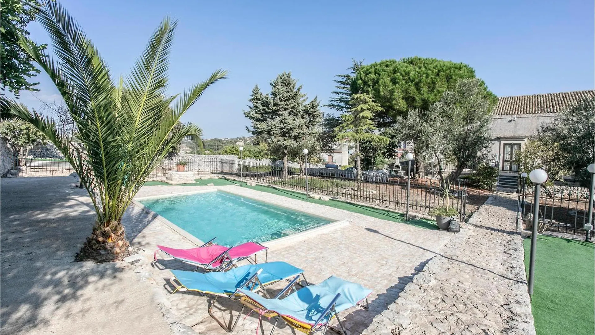 Cozy Home In Modica With Kitchenette
